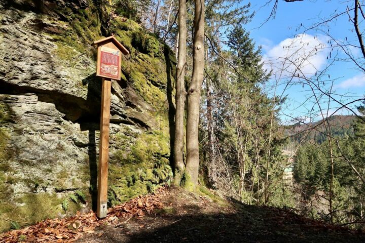 Nístějka u Vysokého - Zapomenutý hrad nad Jizerou